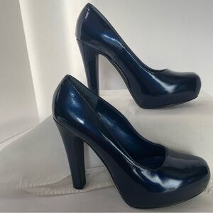 Heart in D Metallic Blue‎ Platform Heel sz 7 1/2